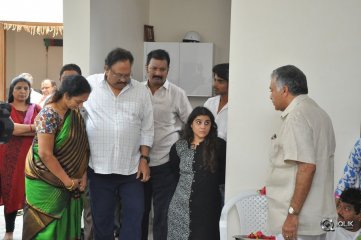 Celebs Pay Condolences to C Narayana Reddy